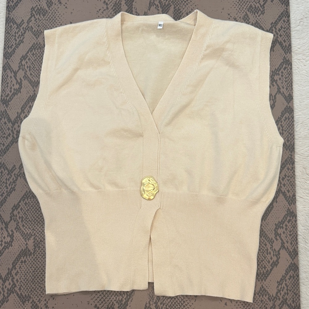 Sleeveless V-Neck Knit Vest in light yellow tone with Gold Accent
